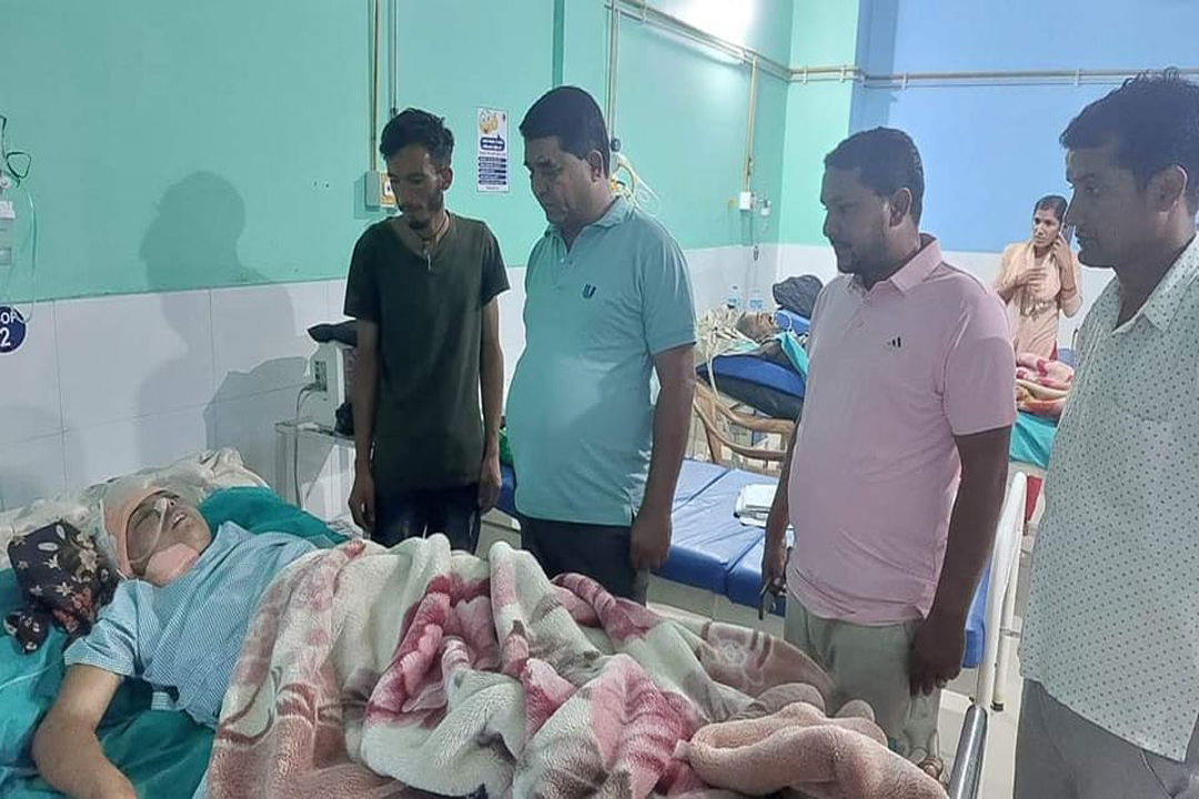 बैतडीकी घाइते किशोरीको हाल बुझन माननीय पाल अस्पताल